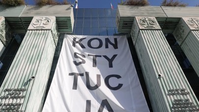 Zakazana Konstytucja. Wyśmiana uchwała KRS