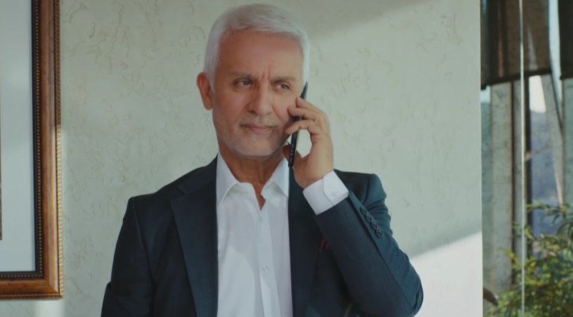 "Zakazany owoc": Yildiz w rozmowie telefonicznej z Halitem oznajmi mu, że chce ponownie za niego wyjść /YouTube.com /YouTube