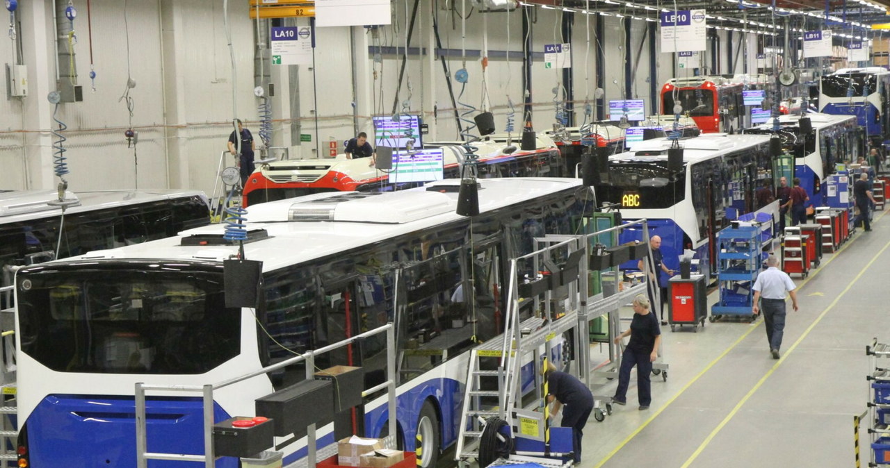 Zakład produkcyjny Volvo Buses we Wrocławiu zostanie zamknięty. Pracę może stracić nawet 1600 osób /Jarosław Jakubczak / Polska Press /East News