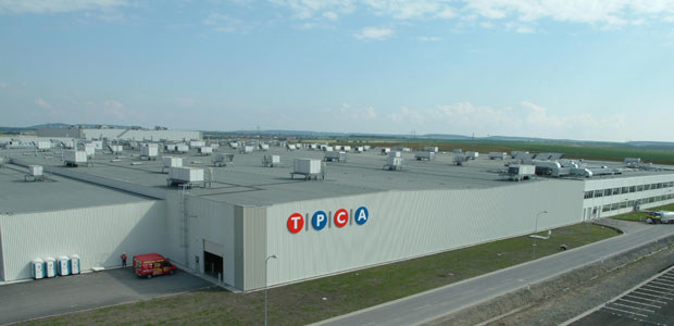 Zakład TPCA (Toyota Peugeot Citroen Automobile Czech) w Kolinie / kliknij /INTERIA.PL