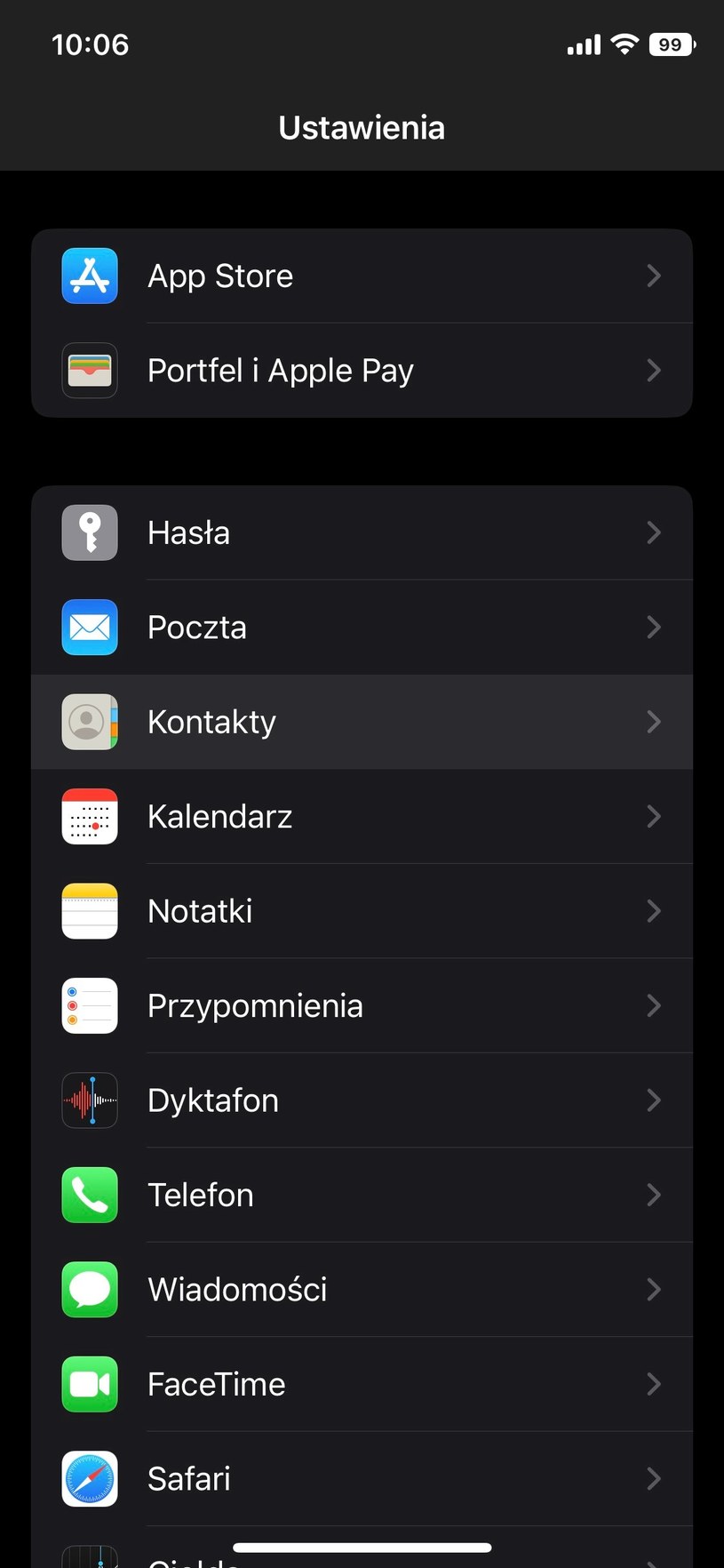 Zakładka Kontakty w iOS. /Dawid Szafraniak /materiał zewnętrzny