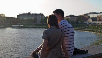 Zakochałeś się, ale nie masz odwagi tego wyznać? Psycholog podpowiada, jak walczyć z nieśmiałością