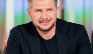 Zakochany Filip Chajzer znów chwali się 20-letnią żoną Zwrócił się do fanów z ważnym pytaniem