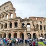 Zakonnica kierowała ruchem w Rzymie. Nagranie stało się hitem sieci