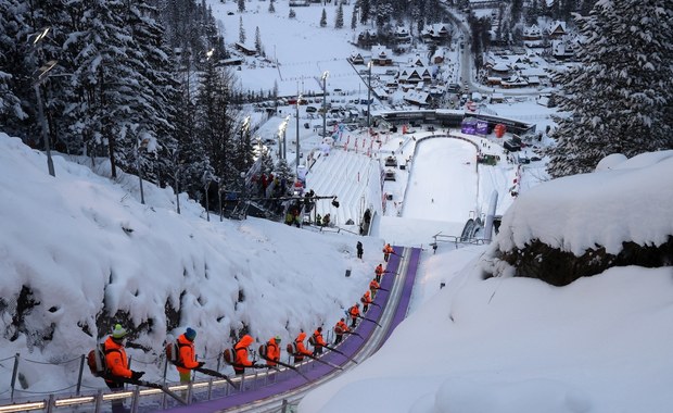 Zakopane: Kibice skoków ukarani mandatami