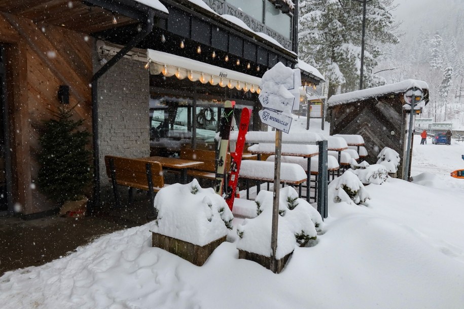 Zakopane zasypane śniegiem /Józef Niedziałek /PAP