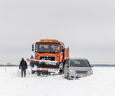 Zakopiańska policja apeluje. Pod Tatry tylko na zimówkach!