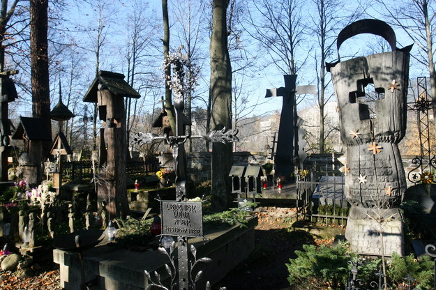 Zakopiański sanepid szuka osób, które uczestniczyły w pogrzebie Zofii Karpiel-Bułecki. Zmarła pochowana została na zabytkowym cmentarzu na Pęksowym Brzyzku w Zakopanem / 	Grzegorz Momot    /PAP