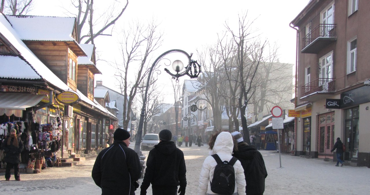 Zakopiańskie Krupówki świecą pustkami