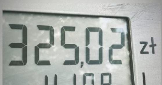 Zakościelny zapłacił 7,91 zł za litr paliwa /@maciej_zakoscielny /Instagram