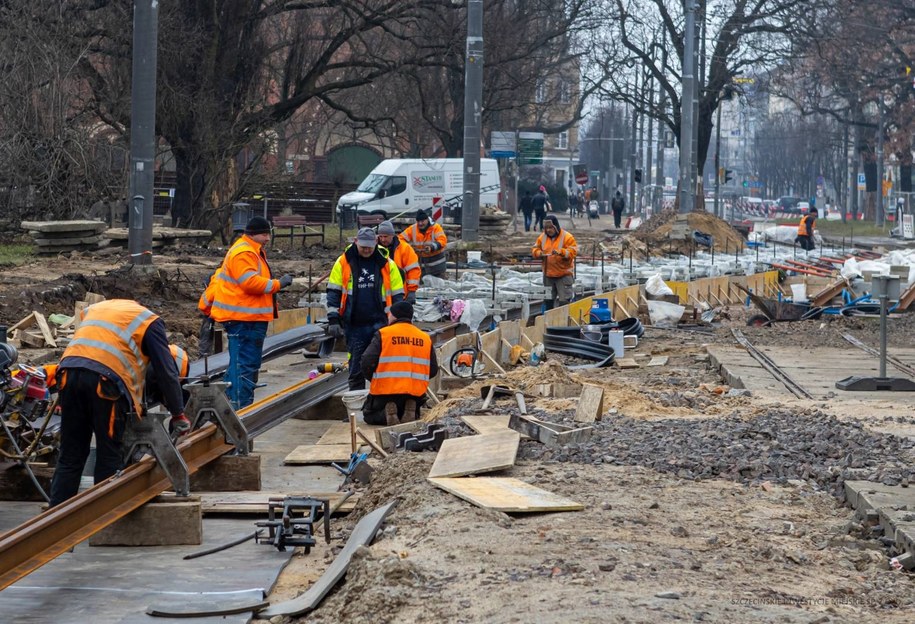 Zakres prac na pl. Zwycięstwa obejmuje przebudowę układu torowego na odcinku od Bramy Portowej do włączenia w ulicę Krzywoustego. /UM Szczecin /