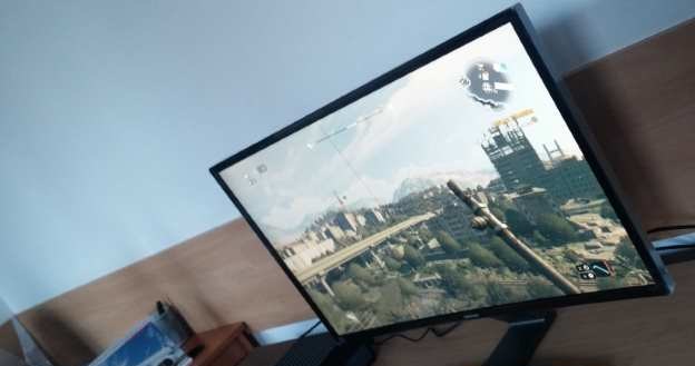 Zakrzywiony Samsung SD590C, Xbox One i polski "Dying Light" - niezła kombinacja /INTERIA.PL