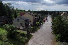 Zalana droga Kielce - Częstochowa