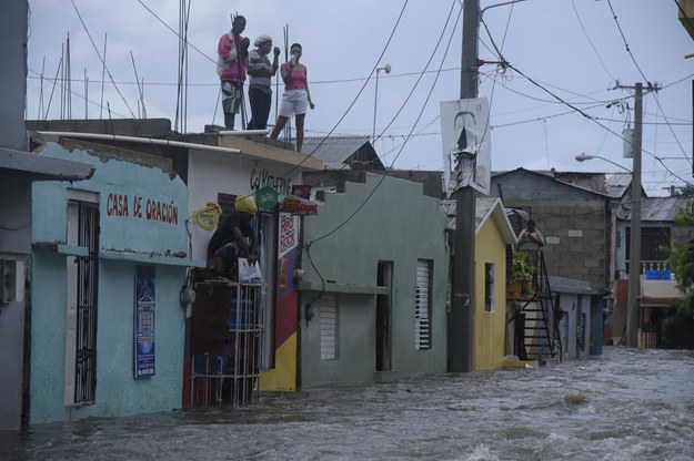 Zalane ulice Dominikany /Luis Tavarez  /PAP/EPA