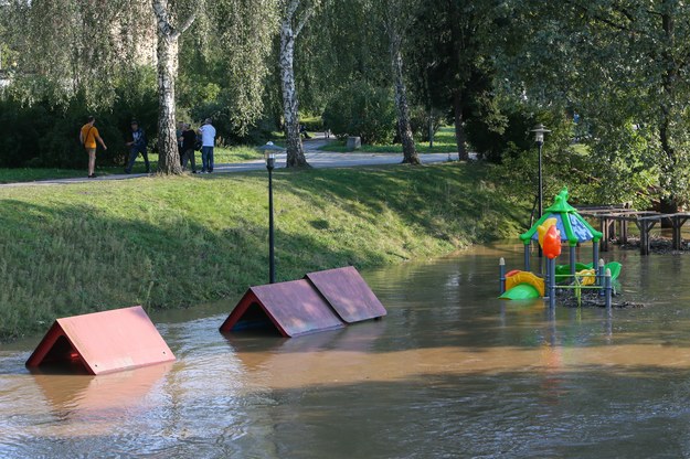 Zalania w Żaganiu w woj. lubuskim /Lech Muszyński /PAP