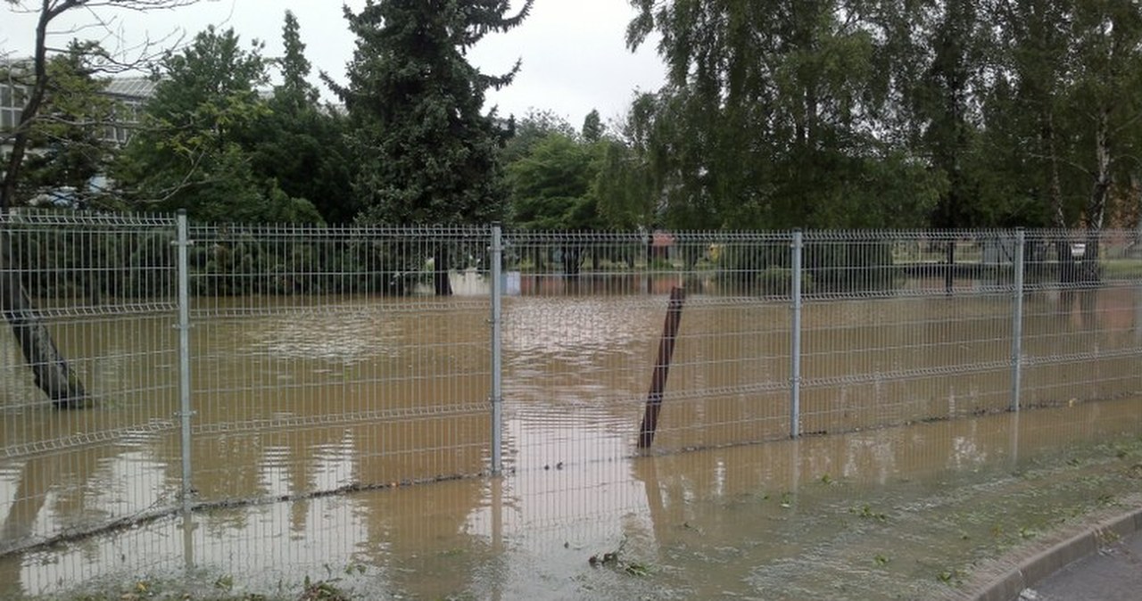 Zalany tunel w Pszczynie