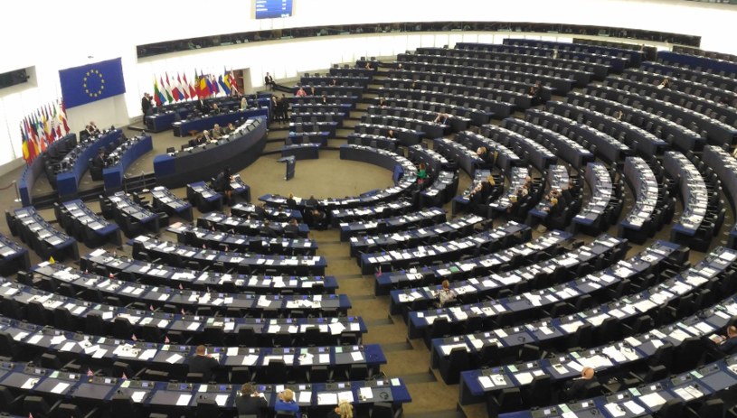 Zaledwie około 55 europosłów (głównie polskich) na sali PE podczas debaty o prawach kobiet w Polsce /Agnieszka Waś-Turecka /INTERIA.PL