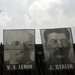 Zalegający straszeni Stalinem