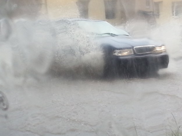 Zalene ulice Kielc po przejściu ulewy /Gorąca Linia /RMF FM