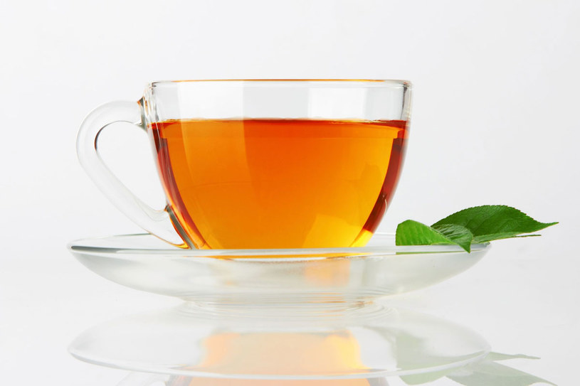 Zalety zielonej herbaty znane są od kilku tysięcy lat /123RF/PICSEL