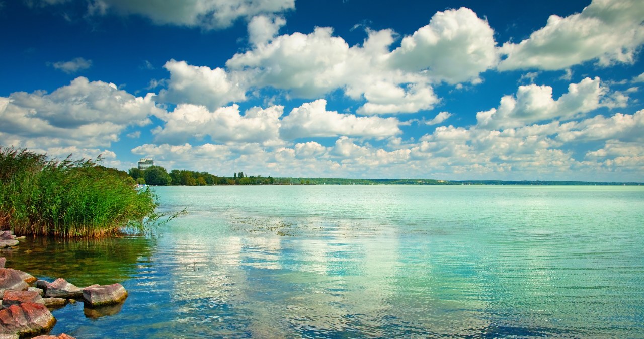 Zalew Balaton znajdujący się w Trzebini w sezonie wakacyjnym funkcjonuje jako kąpielisko /123RF/PICSEL