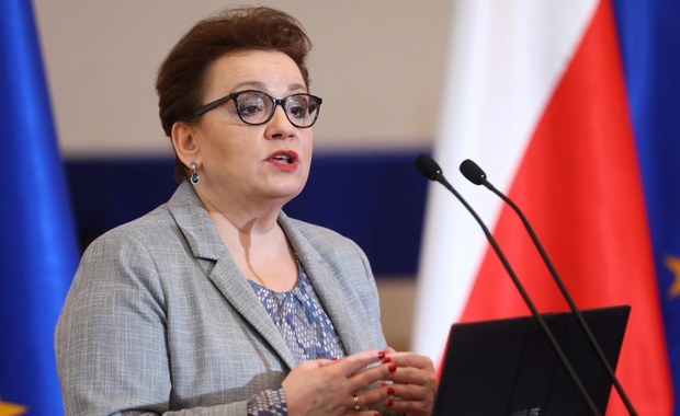 Zalewska chce uspokoić nauczycieli. Spotyka się z przedstawicielami Solidarności