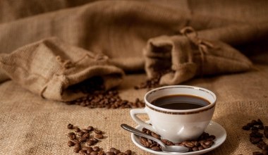 Залийте водою, почекайте і додайте до ранкової кави. Нетиповий додаток до кави