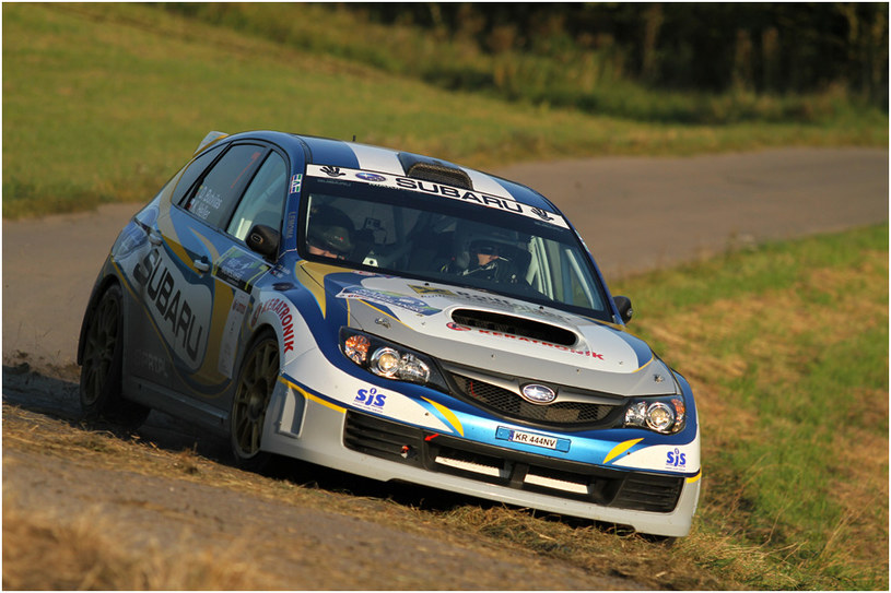 Załoga Subaru Poland Rally Team Dominik Butvilas  - Kamil Heller zajmuje zajmują po pierwszym etapie  8. miejsce w klasyfikacji generalnej /Informacja prasowa
