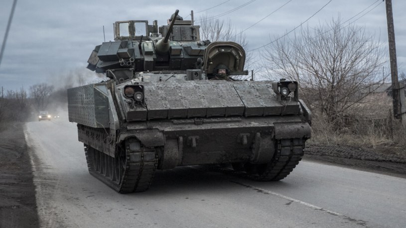Załoga ukraińskiego wozu M2 Bradley ujawniła, jak poluje na Rosjan /MAREK M. BEREZOWSKI / ANADOLU / Anadolu via AFP /AFP