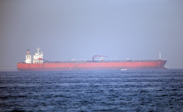 Załoga uszkodzonego norweskiego tankowca jest już w Dubaju