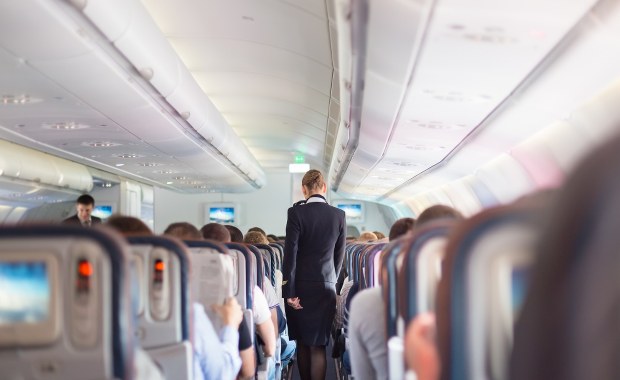 Załogi samolotów nie będą mogły używać perfum? Zaskakujący pomysł