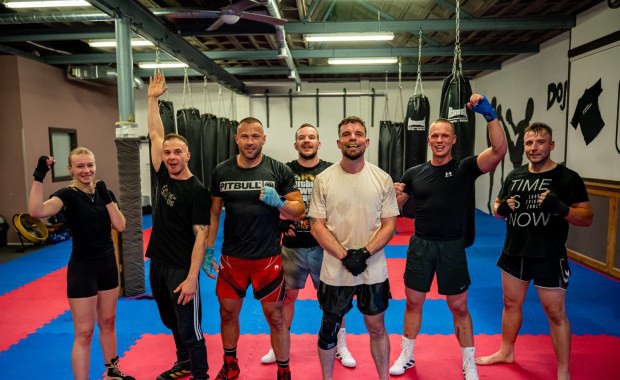 ​Założył szkołę boksu w Rotterdamie. Teraz będzie jednak spełniał inne marzenia