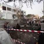 Zamach na francuską ambasadę. Dwie osoby ranne