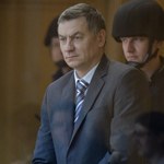 Zamach na Sejm: Kwiecień pozdrawia znajomych podczas procesu