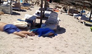 Zamach w Tunezji: Napastnicy strzelali na plaży