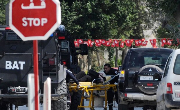 Zamach w Tunezji. Sikorski przekazuje niepotwierdzone informacje. "Byłem absolutnie zszokowany"