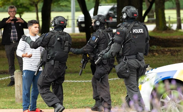 Zamachy w Christchurch, kilkadziesiąt ofiar. "Najczarniejszy dzień Nowej Zelandii" 