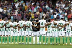 Zamachy w Hiszpanii. Specjalny mecz na Camp Nou