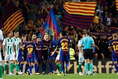 Zamachy w Hiszpanii. Specjalny mecz na Camp Nou