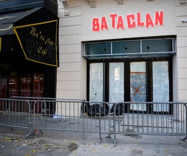 Zamachy w Paryżu. Odnowiona fasada klubu Bataclan