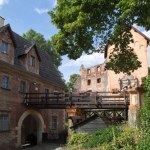 zamek Grodno Zamek Grodno godzinę od Wrocławia. Z wieży widać Jezioro Bystrzyckie