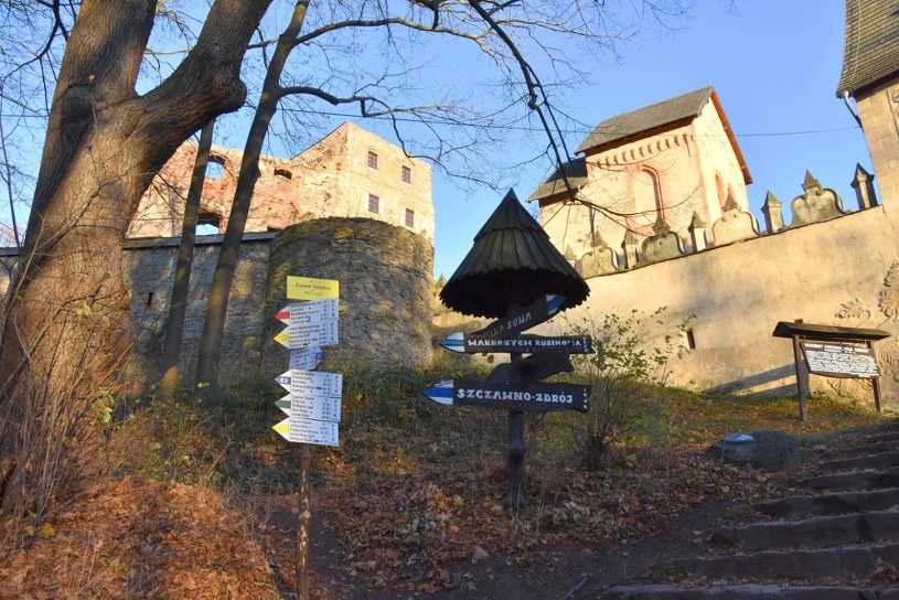 Zamek Grodno w Zagórzu Śląskim
