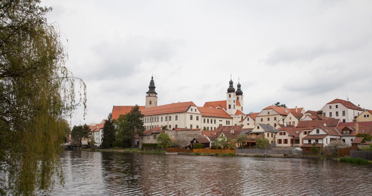 Zamek Jindřichův Hradec jest trzecim co do wielkości zespołem zamkowym w Czechach. /East News