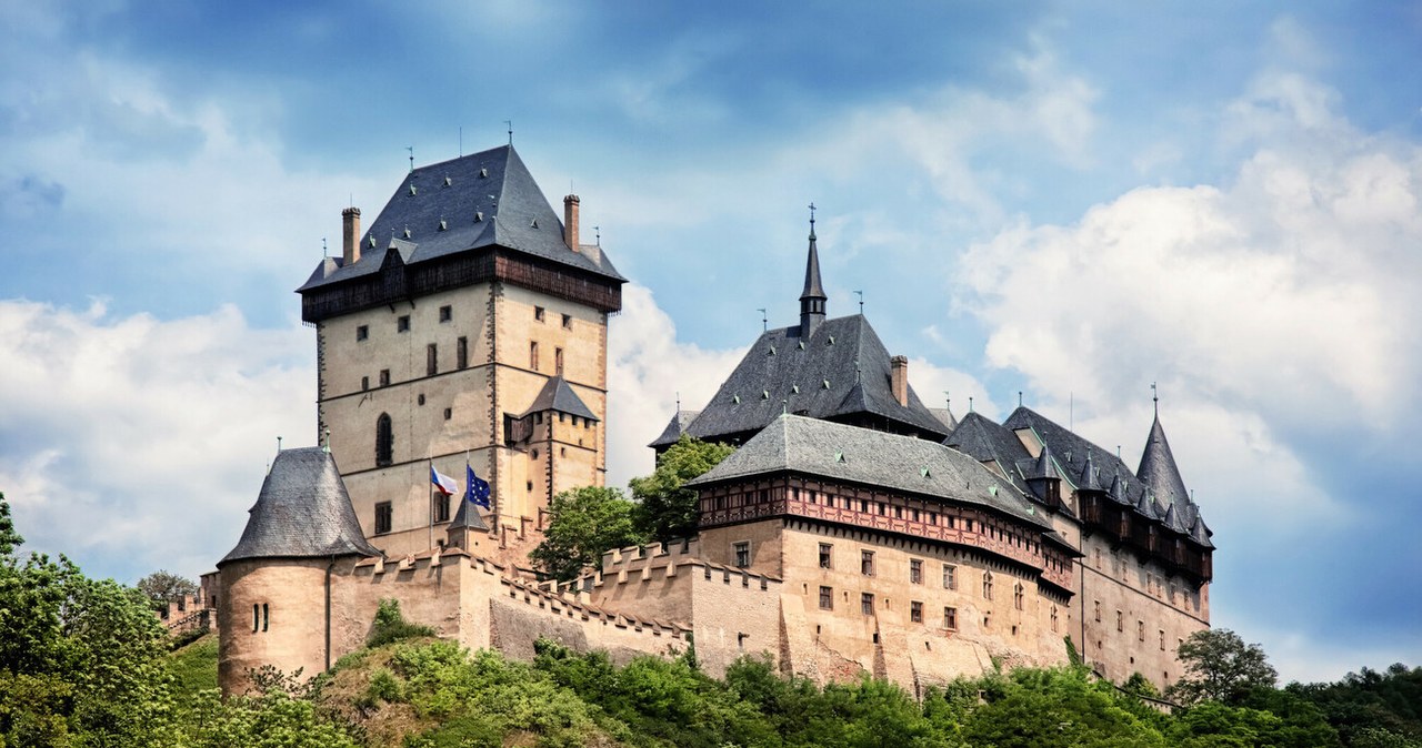 Zamek Karlsztejn - wyjątkowy i popularny zamek w Czechach /East News /East News