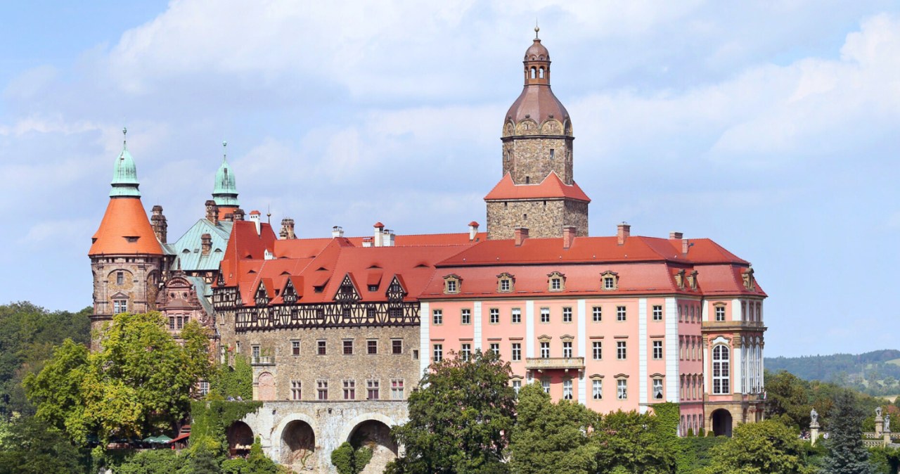 Zamek Książ skrywa złoty pociąg i bursztynową komnatę? /MONKPRESS/East News /East News
