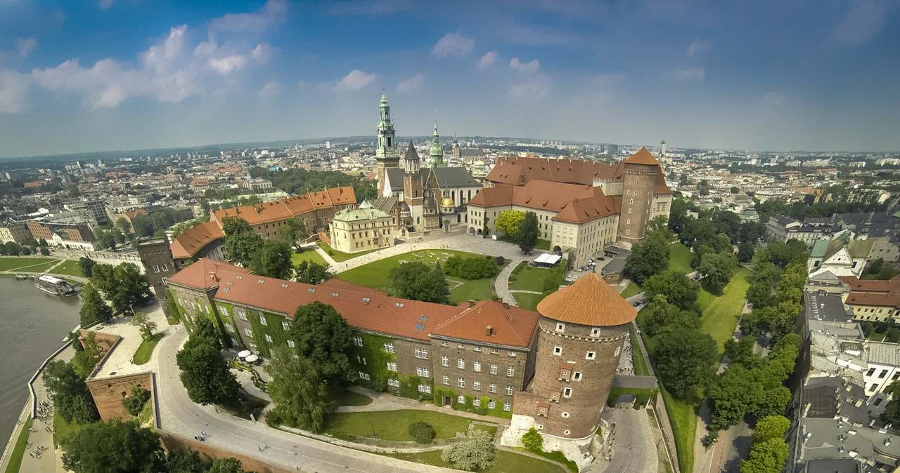 Zamek na Wawelu. Piękny i dziś uwielbiany przez turystów, ale Władysław Jagiełło raczej unikał tego miejsca... /123RF/PICSEL