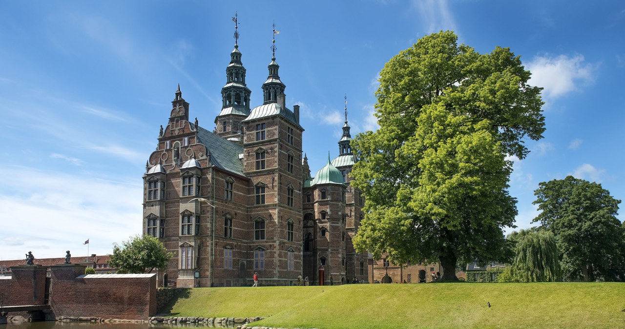 Zamek Rosenborg i park w centrum Kopenhagi /123/RF PICSEL