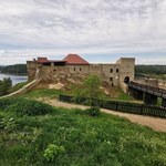 Zamek, tężnia, zapora i wodny plac zabaw. A to wszystko chwilę od Krakowa