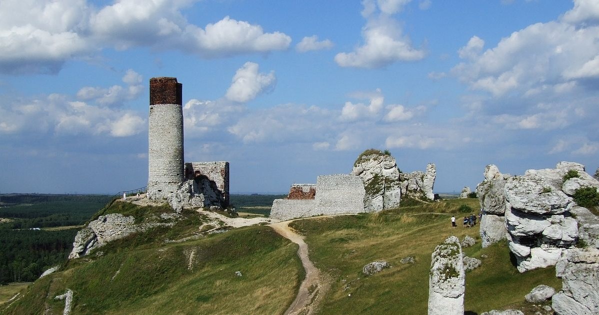 Zamek w Olsztynie k. Częstochowy /Marcin Szala/CC BY-SA 4.0 (https://creativecommons.org/licenses/by-sa/4.0/deed.en) /Wikimedia