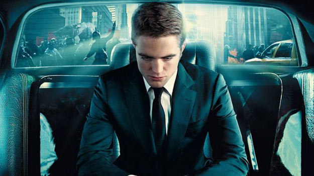 Zamiast aktora z krwi i kości mamy w "Cosmopolis" figurę (woskową?) Roberta Pattinsona /materiały prasowe